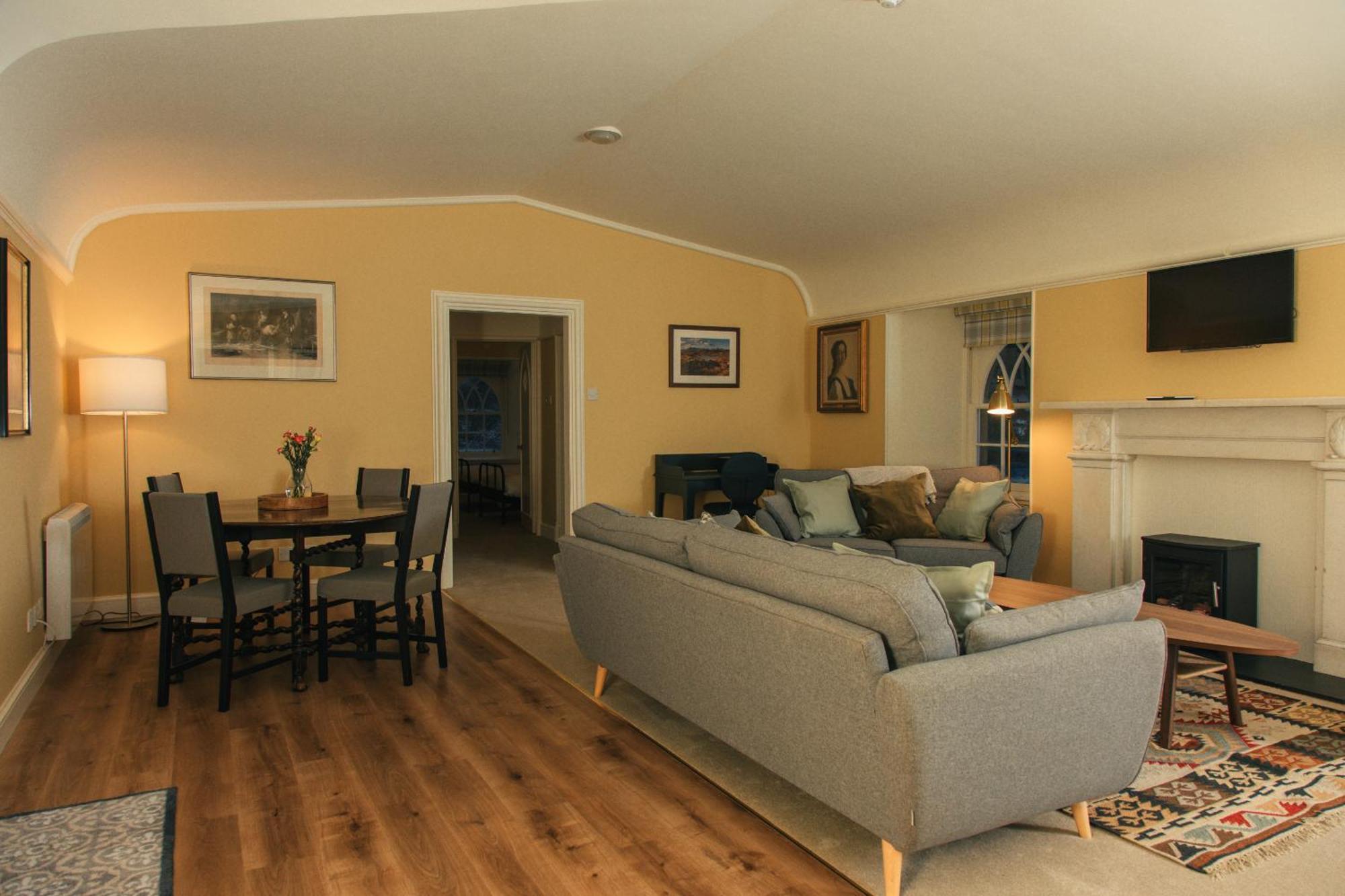 Armadale Castle Lodges Ardvasar  Habitación foto