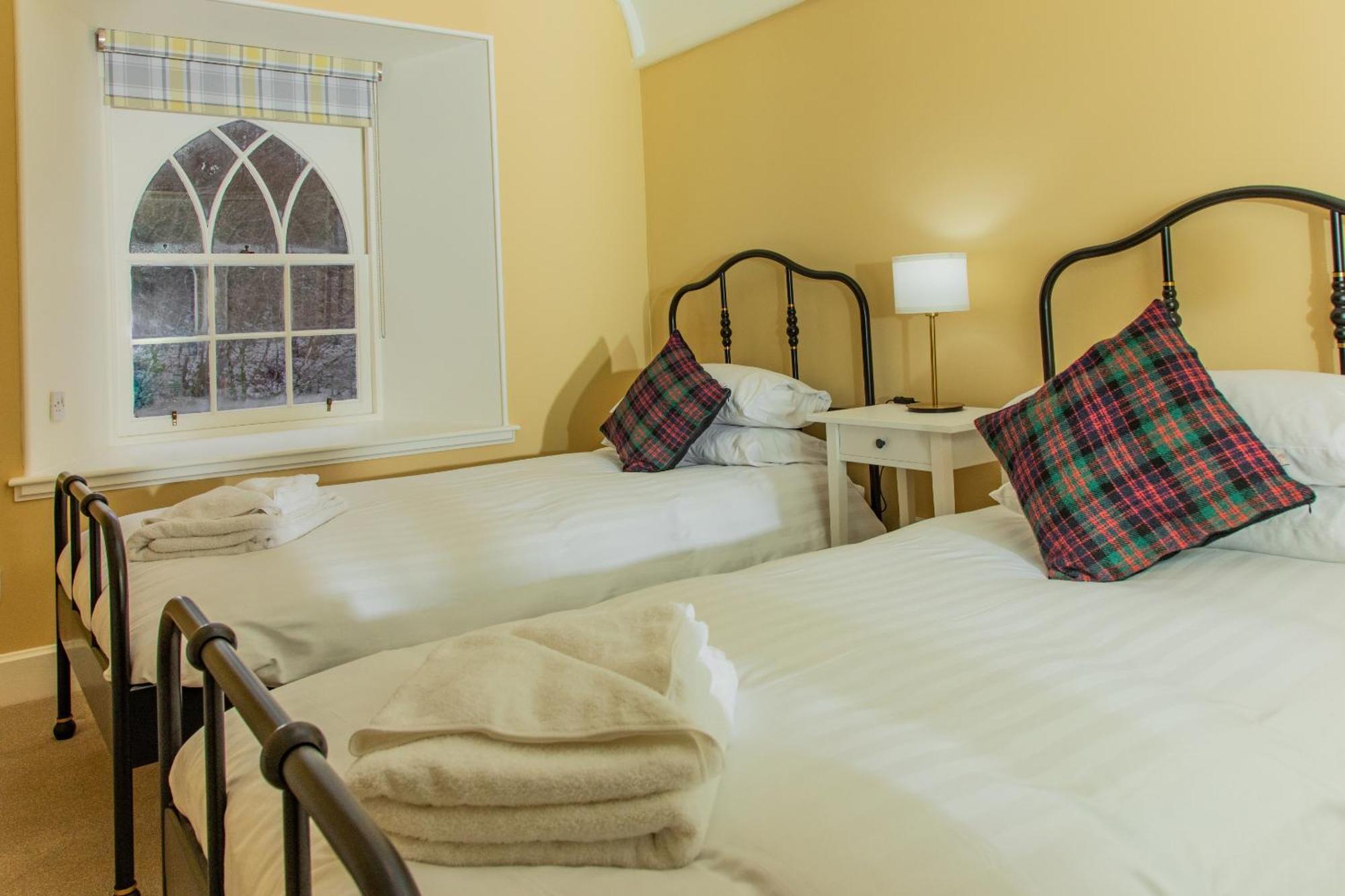 Armadale Castle Lodges Ardvasar  Habitación foto